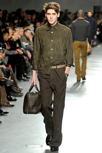 Look 22